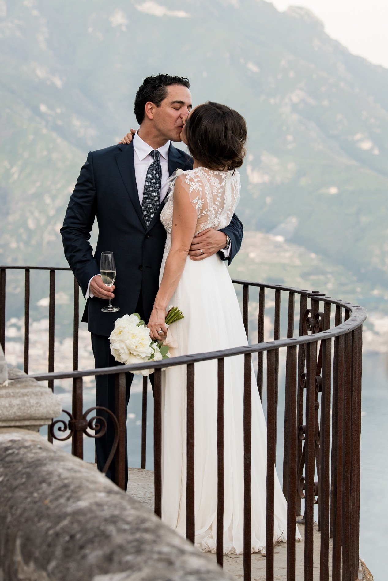 carousel-hero-element image-1