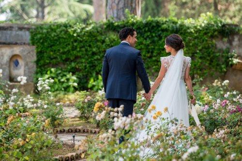 mobile - carousel-hero-element image-4