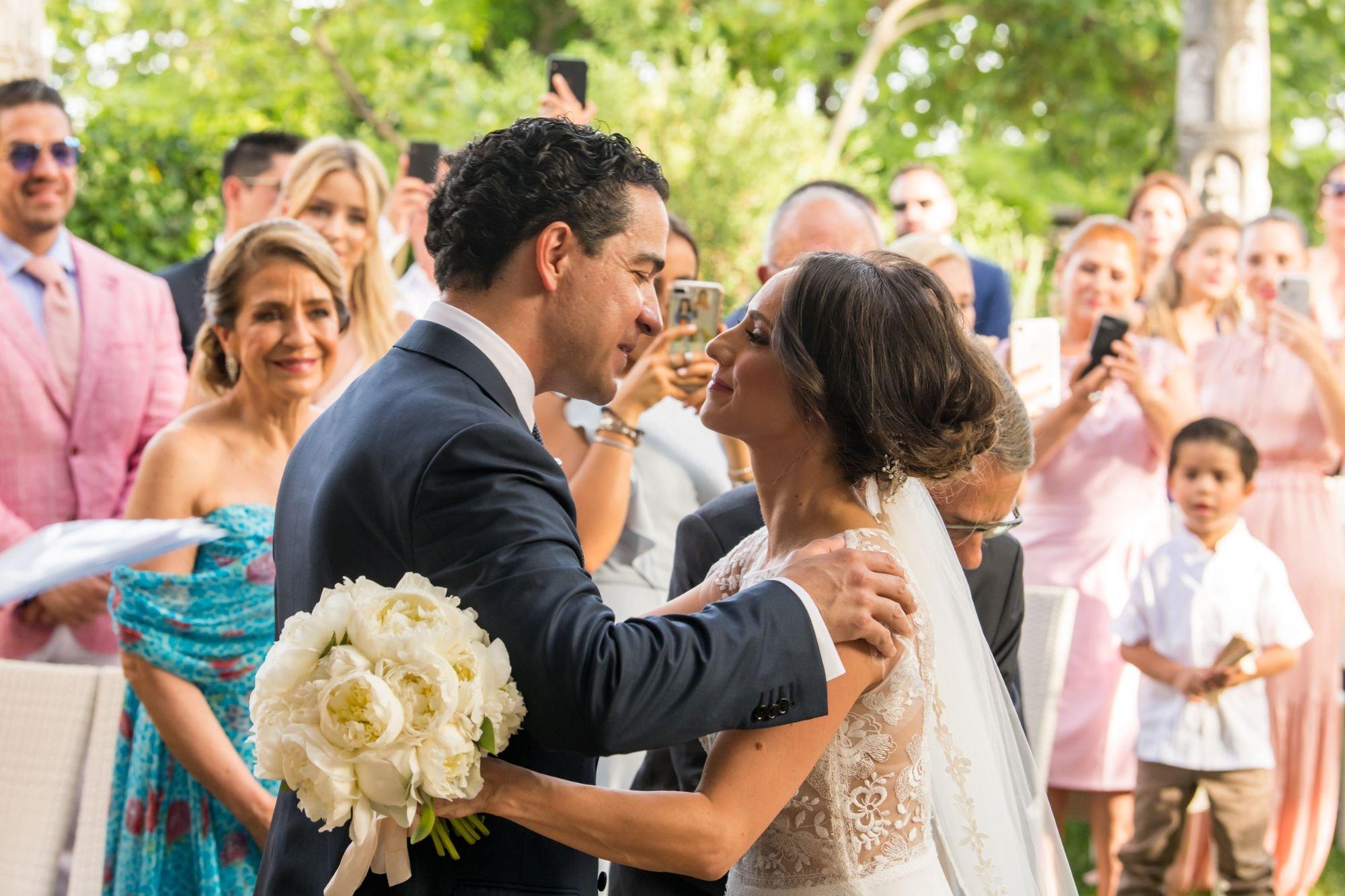 carousel-hero-element image-7