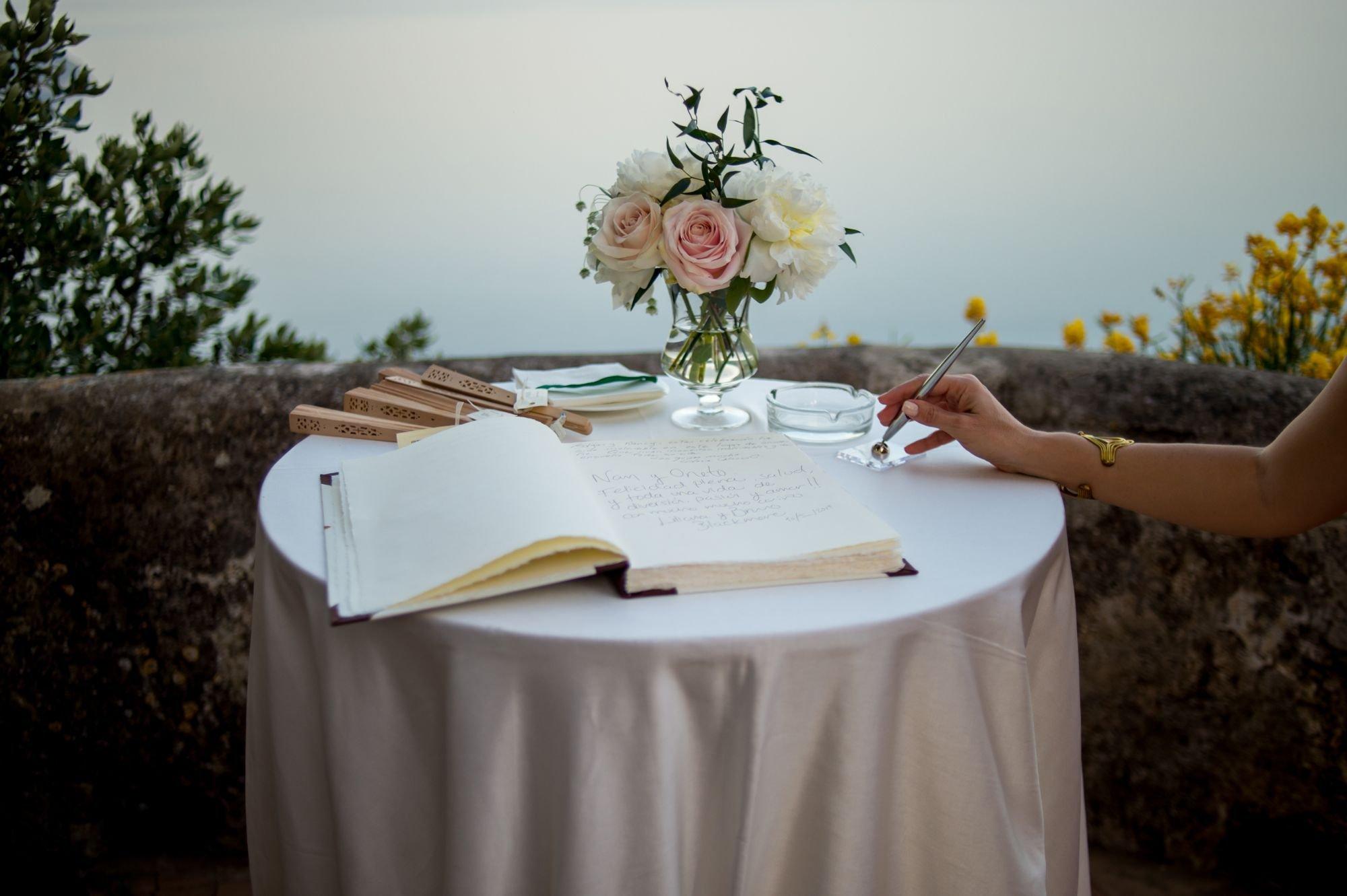 carousel-hero-element image-9